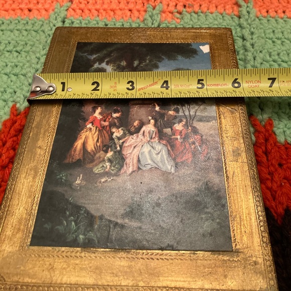 Vintage Italian Florentine Group of Women Wall Decor Plaque - Picture 11 of 12